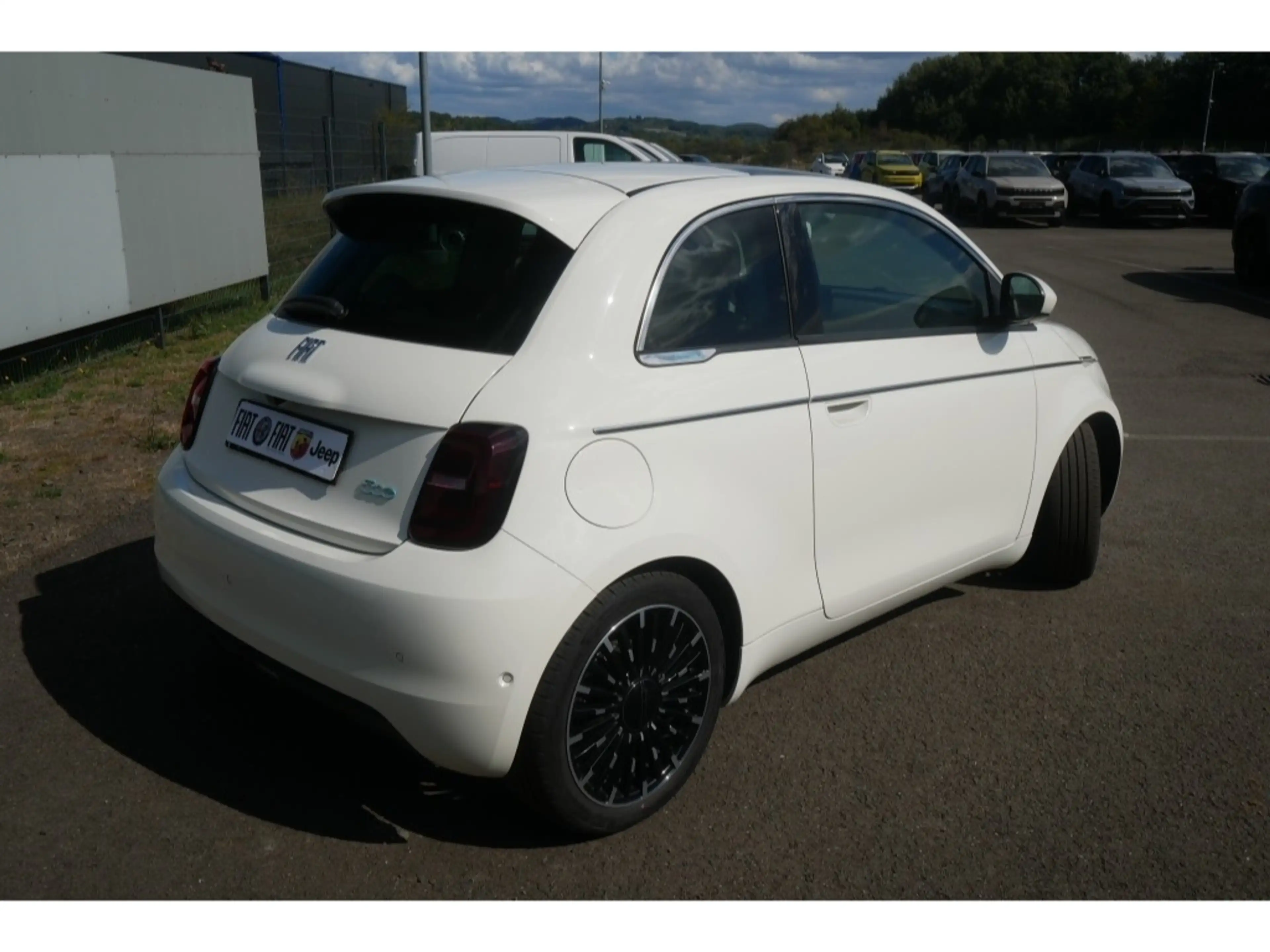 Fiat 500e LA PRIMA AT 42 Kwh 118PS LED GLASDACH NAVI WINTER — photo 3