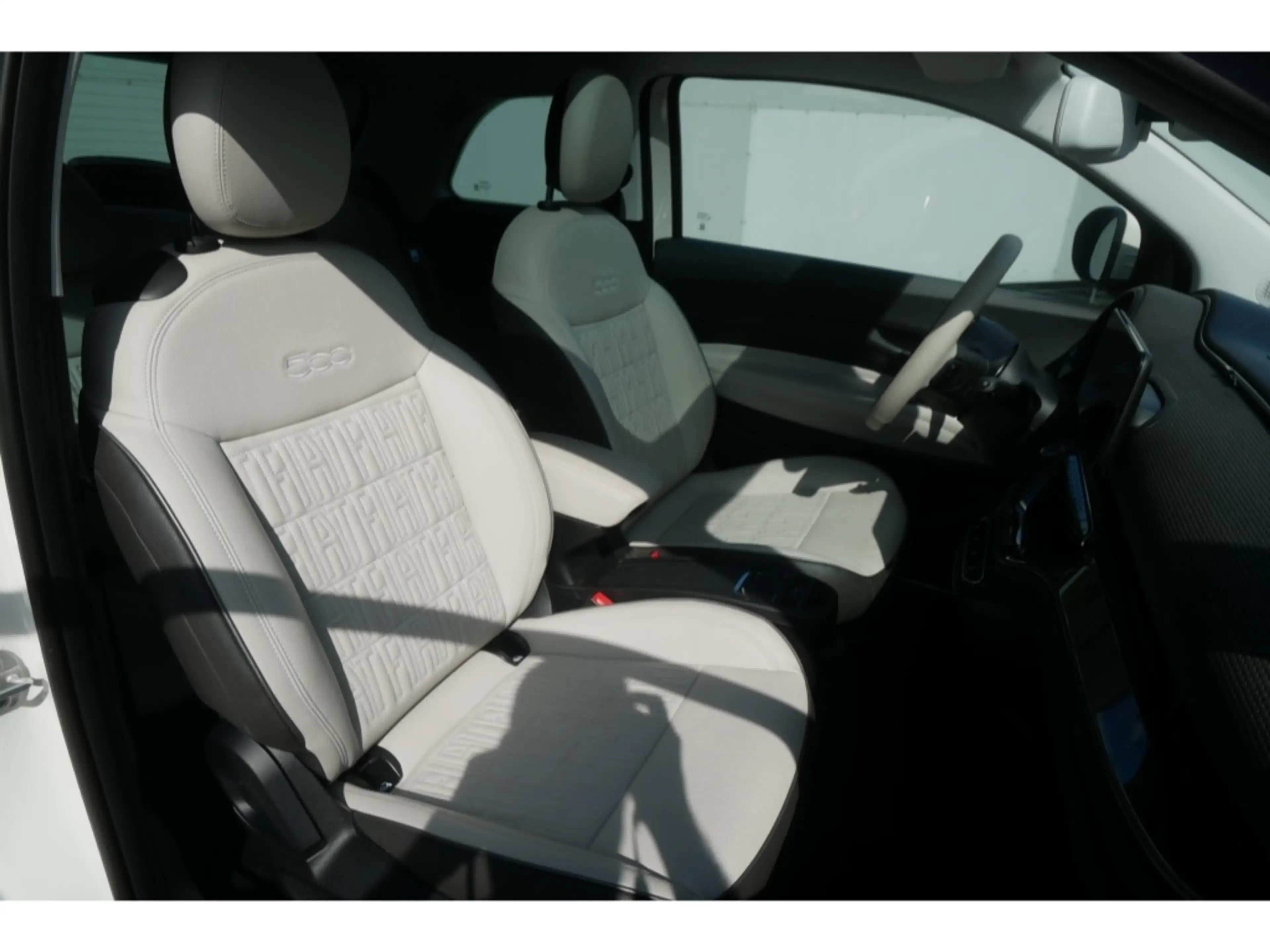 Fiat 500e LA PRIMA AT 42 Kwh 118PS LED GLASDACH NAVI WINTER — photo 11