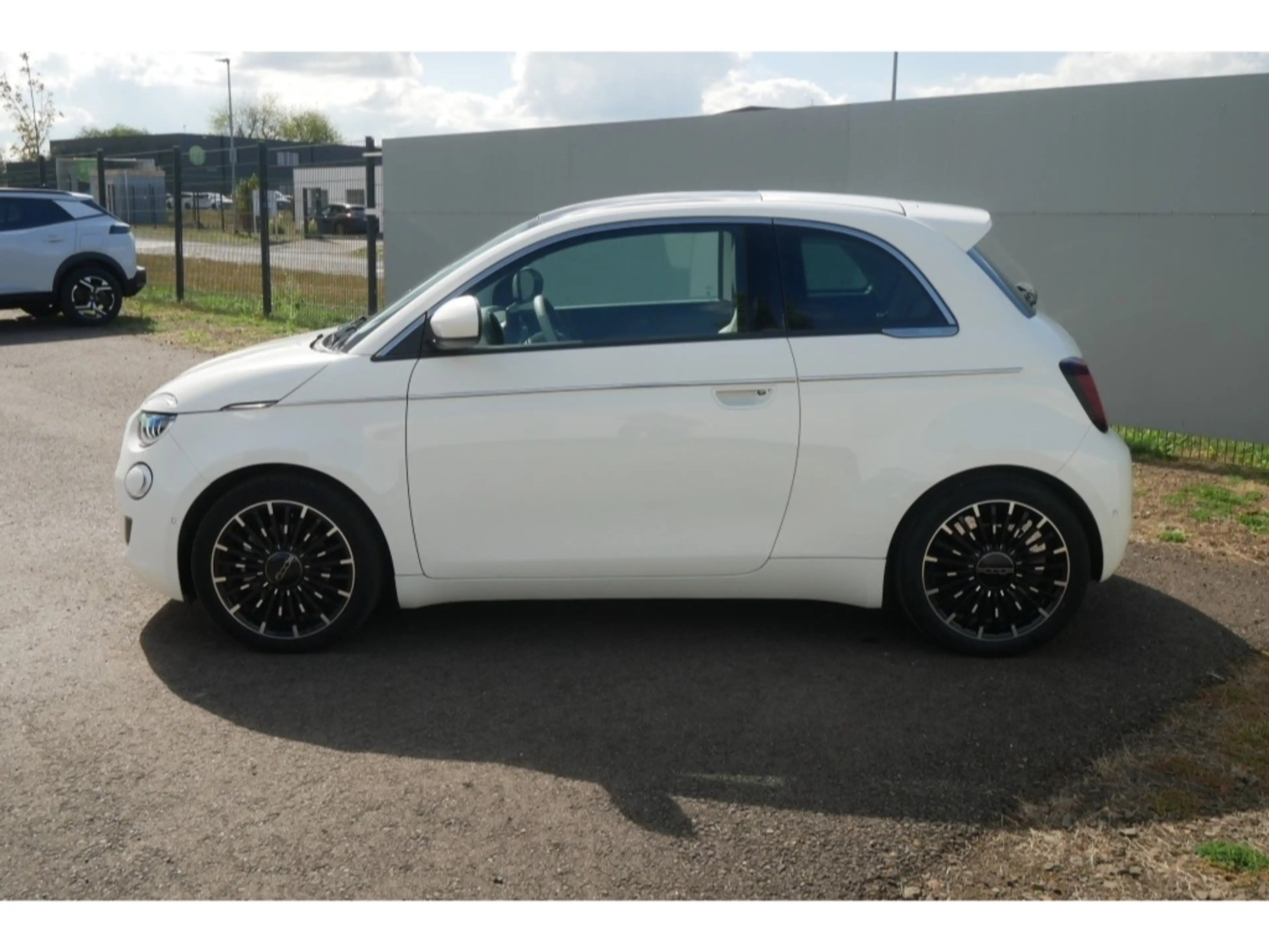 Fiat 500e LA PRIMA AT 42 Kwh 118PS LED GLASDACH NAVI WINTER — photo 6