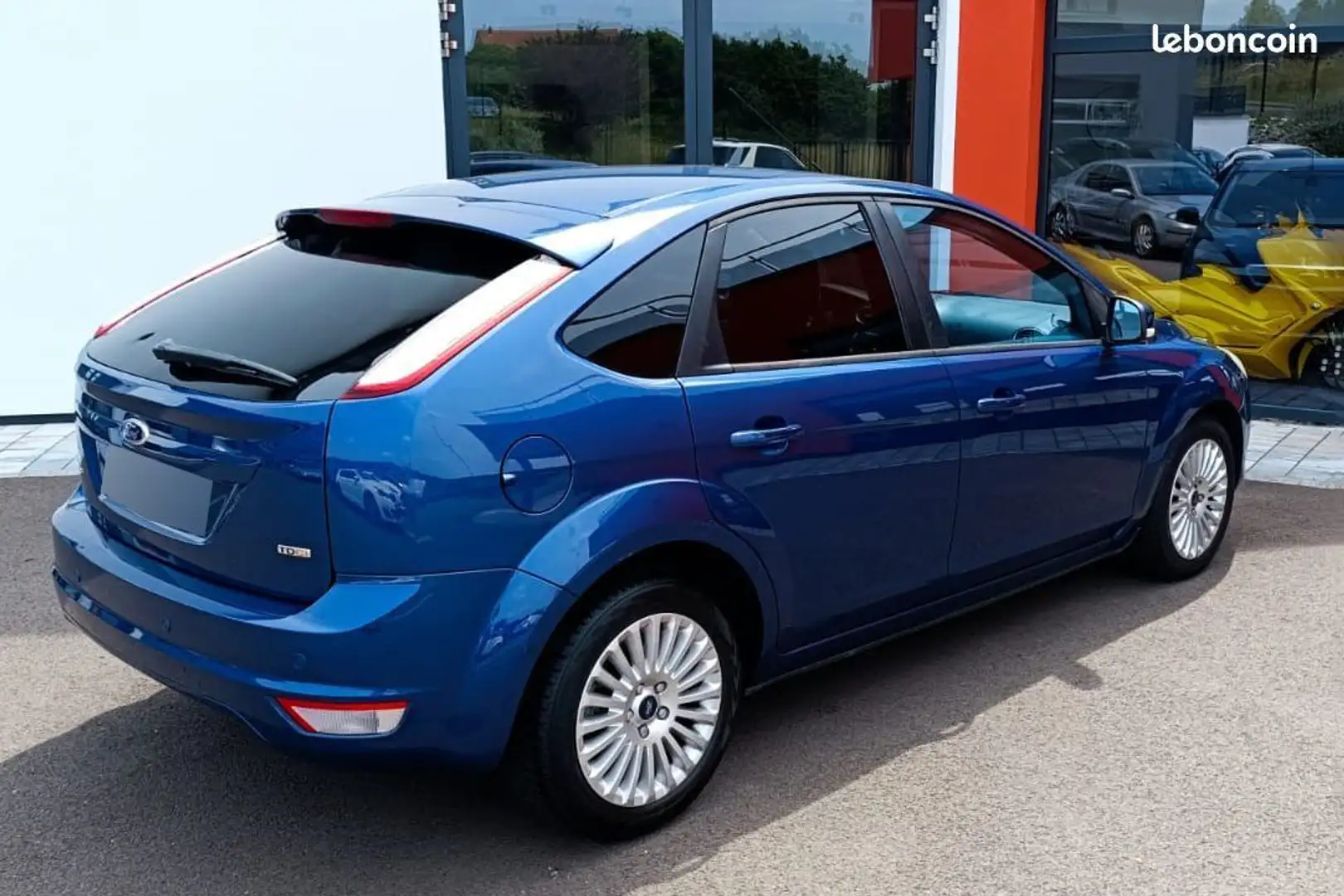 Ford Focus II Hatchback Phase 2 1.8 TDCi 115ch Bleu - 2