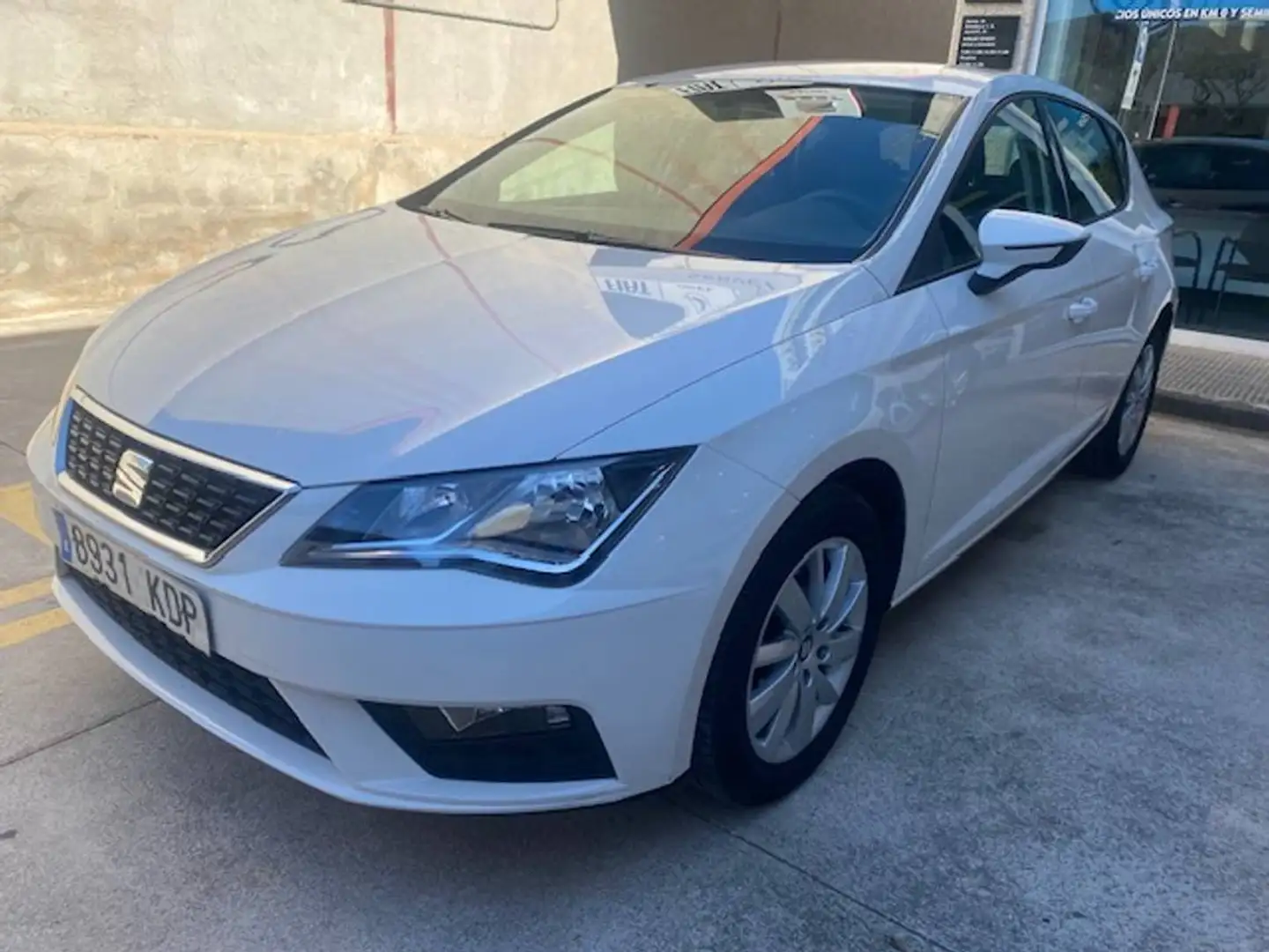 SEAT Leon 1.2 TSI S&S Reference 110 Blanc - 1
