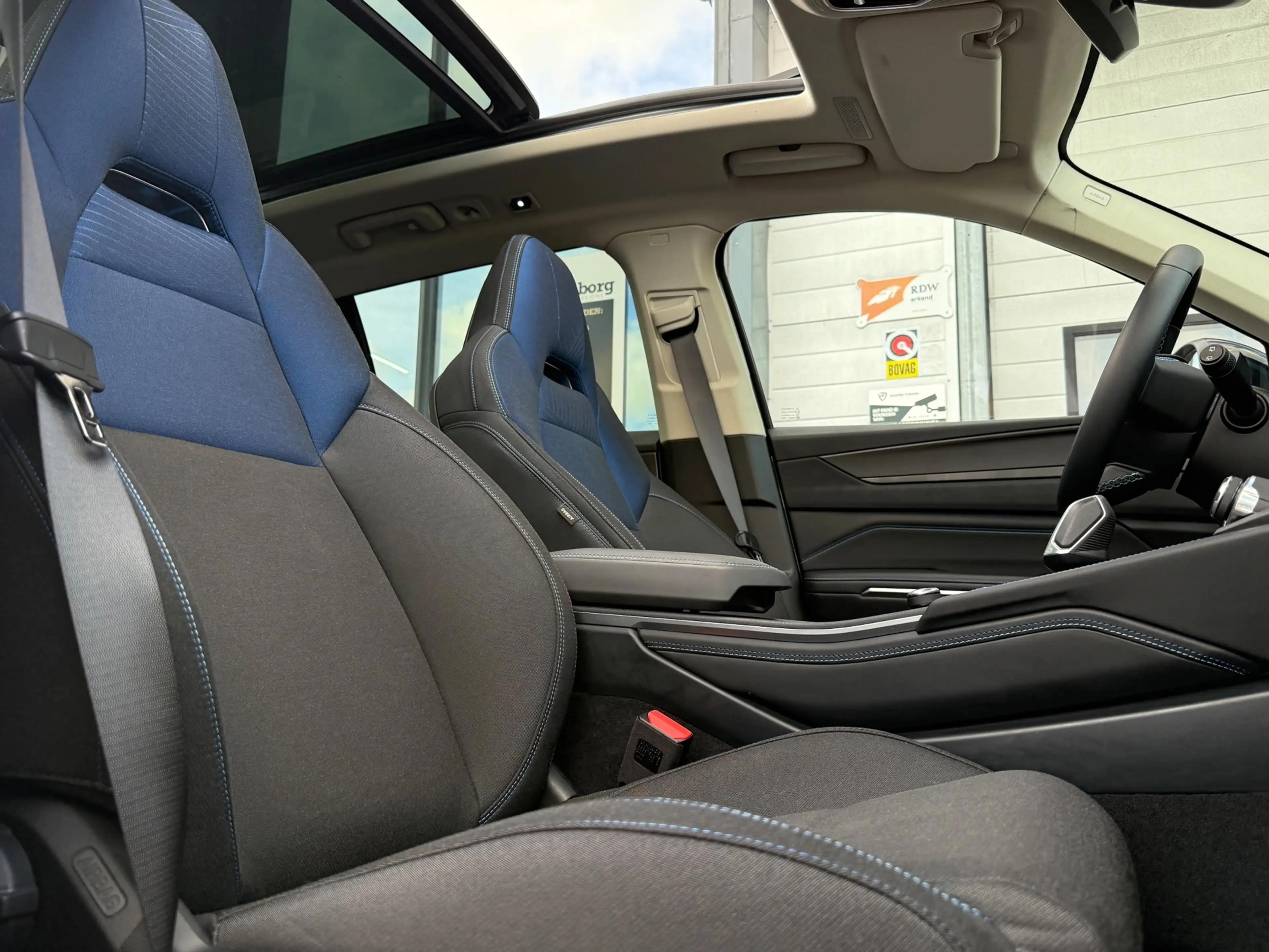 Lynk & Co 01 1.5| PANO| PLUG-IN| 360CAMERA| VOL — photo 9