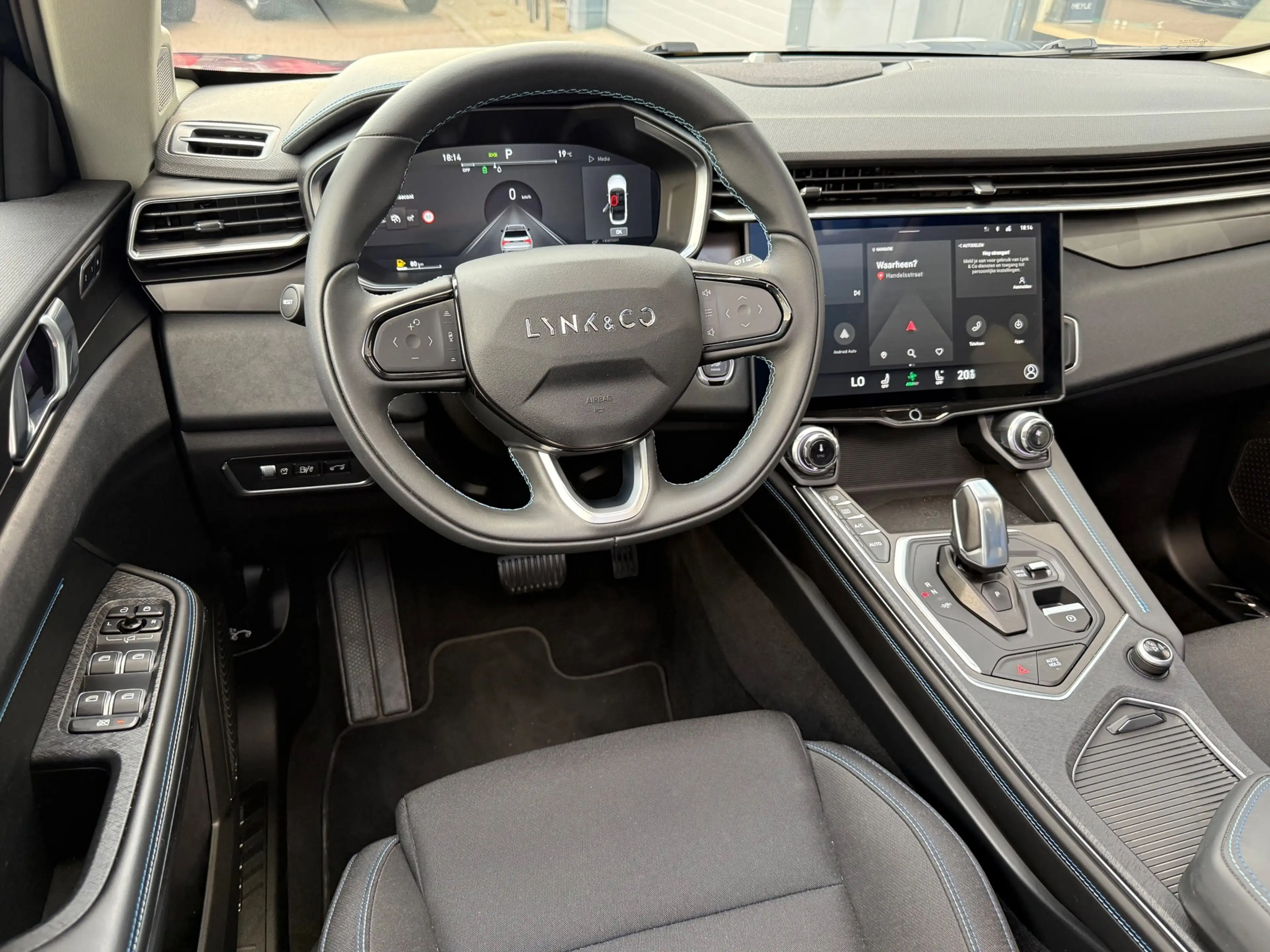 Lynk & Co 01 1.5| PANO| PLUG-IN| 360CAMERA| VOL — photo 3