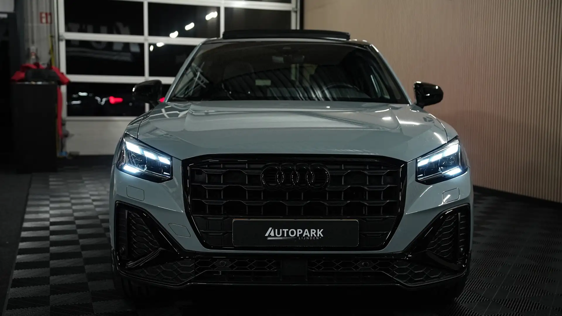Audi Q2 35 TFSI S Edition 3x S-Line/PANO/B&O/MATRIXLED/SFE Gris - 2
