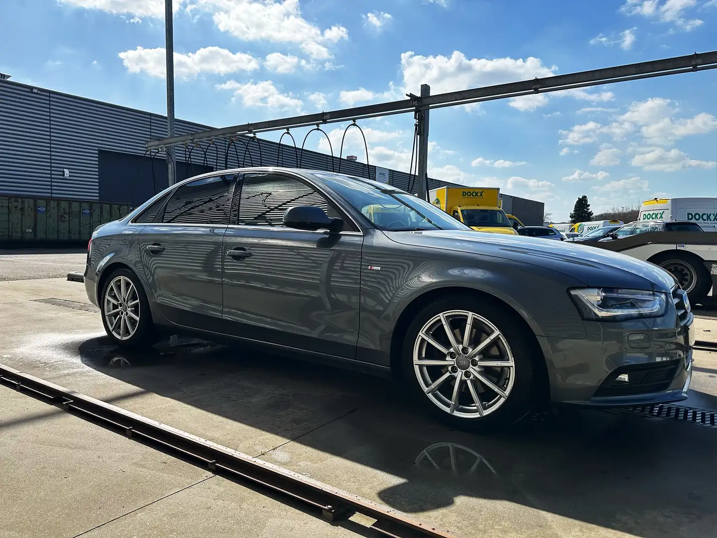 Audi A4 A4 1.8 TFSI multitronic S line Sportpaket Grijs - 2