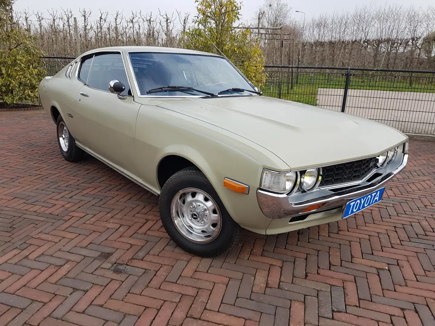 Toyota Celica TA 28 LIFTBACK 1600 ST 5-SPEED Beige - 2