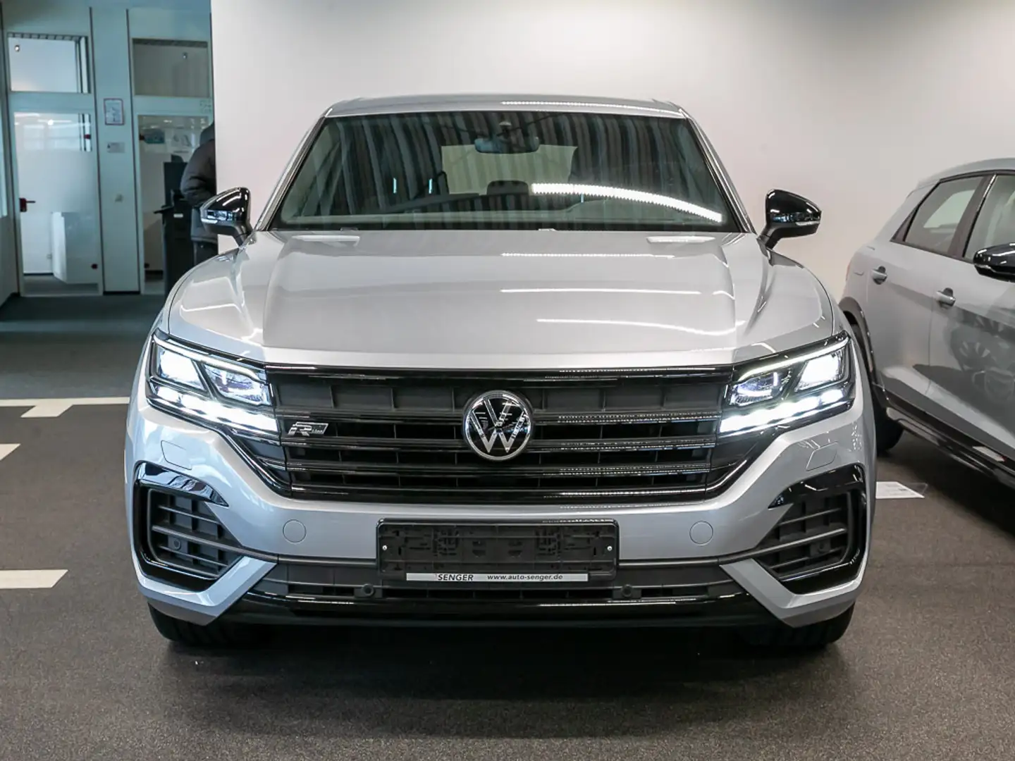 Volkswagen Touareg 3.0 TDI R-line Matrix Luftf. Black Style Argent - 2