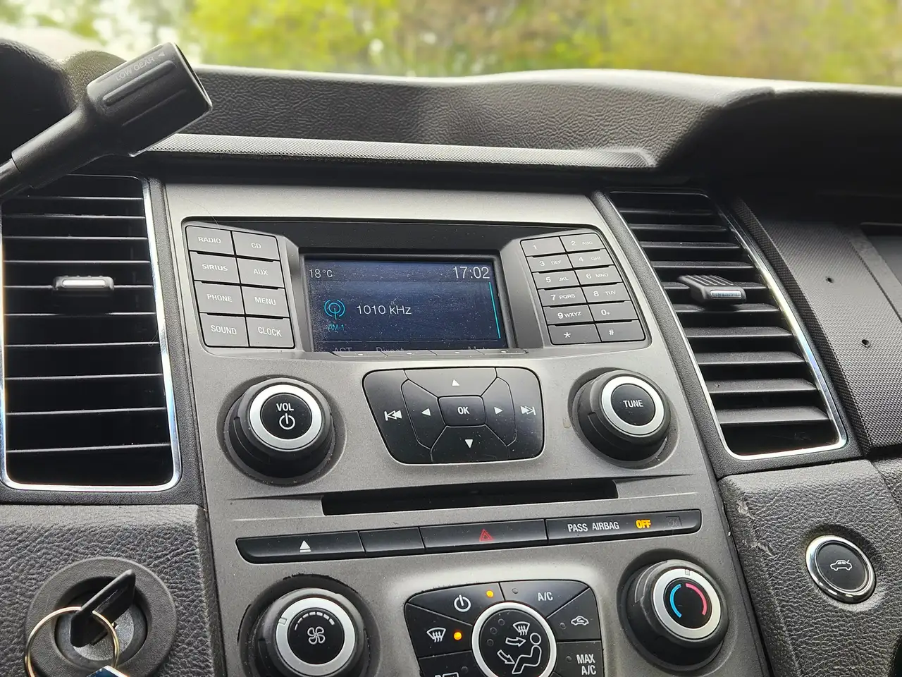 Ford Taurus снимка Ford Taurus