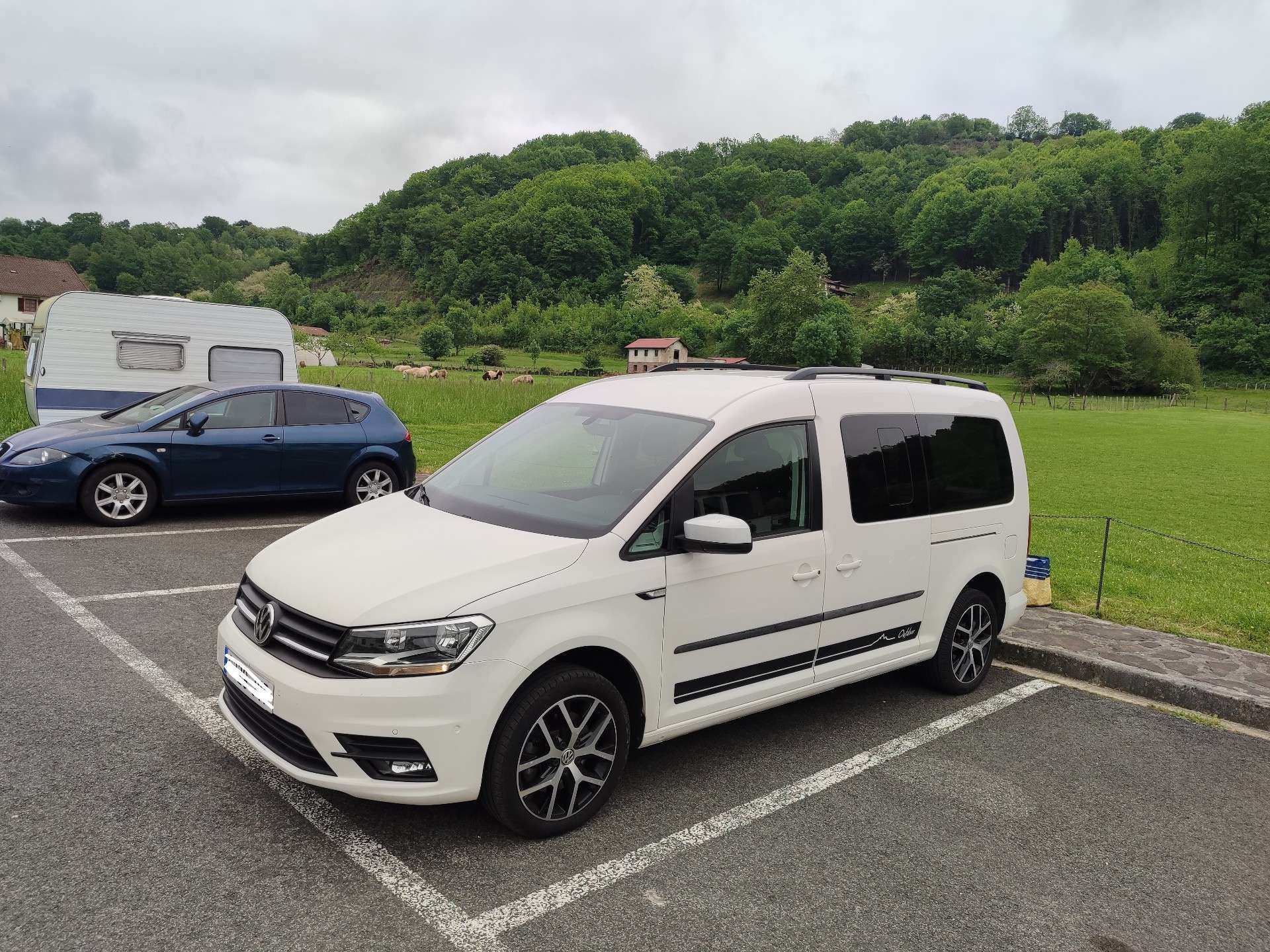 Volkswagen Caddy Furgón Maxi 2.0TDI 4M 90kW Outdoor - foto 1