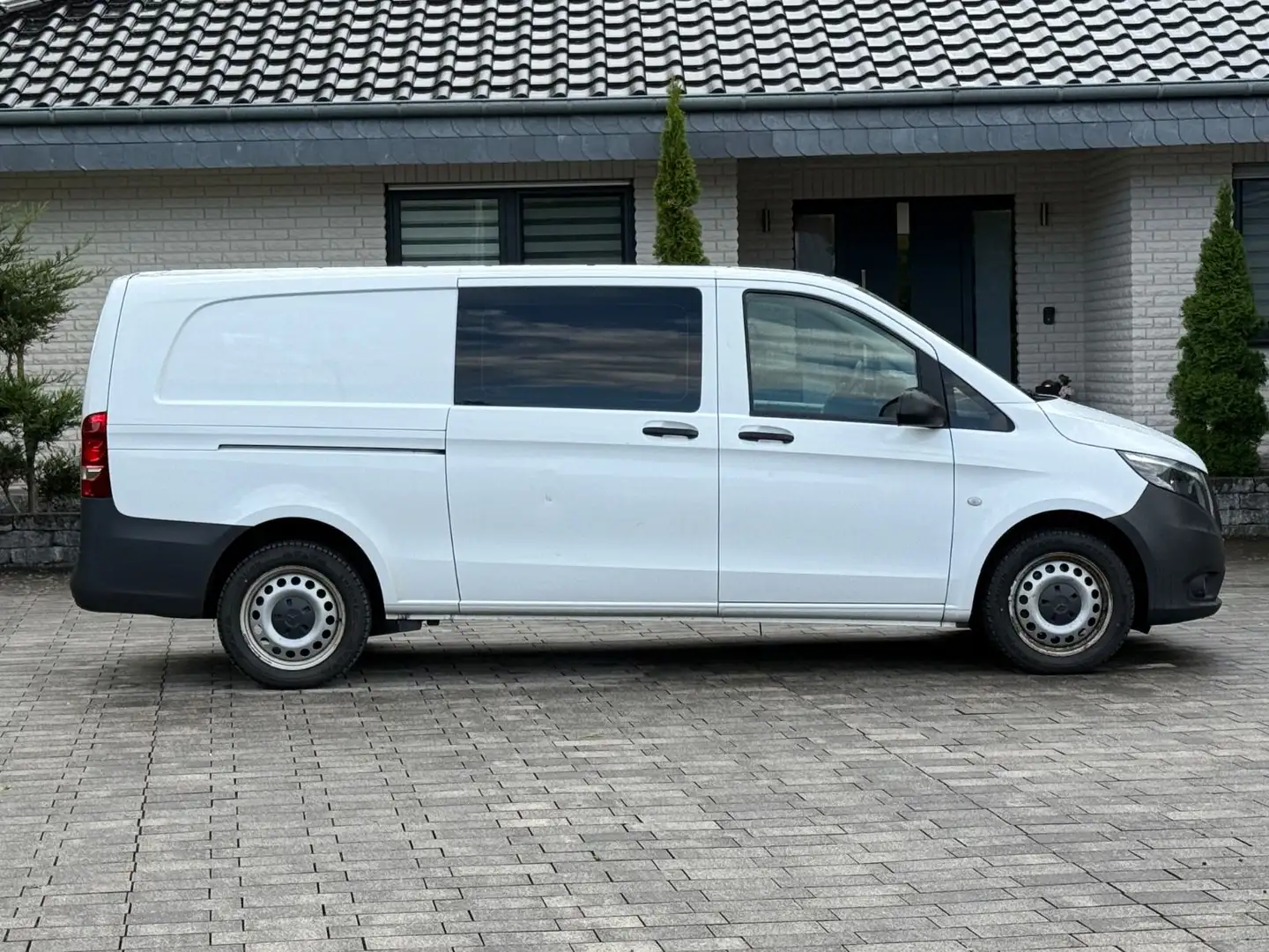 Mercedes-Benz Vito 116 CDI PRO 4x4 EXTRALANG 9G-Automat*ALLRAD Weiß - 1