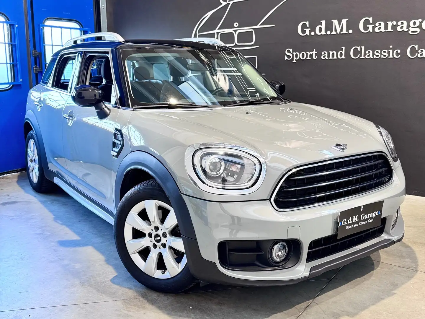 MINI Cooper D Countryman Mini Countryman 2.0 Cooper D Business auto my18 Grigio - 1