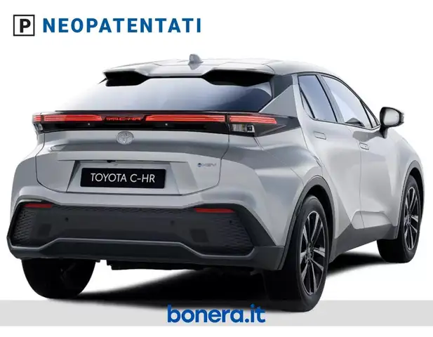 Toyota C-HR view 3