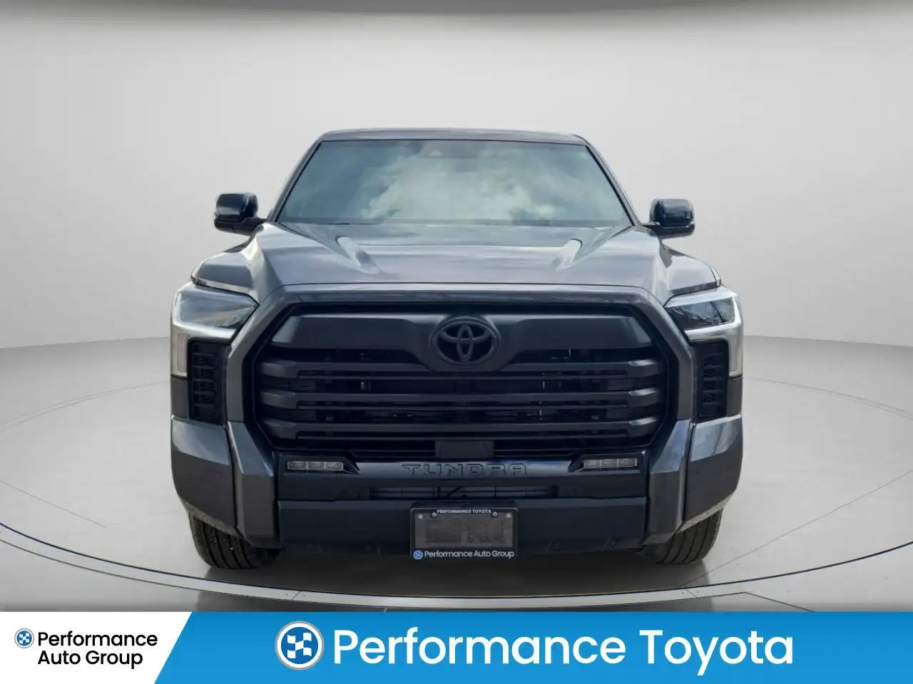 Toyota Tundra снимка Toyota Tundra