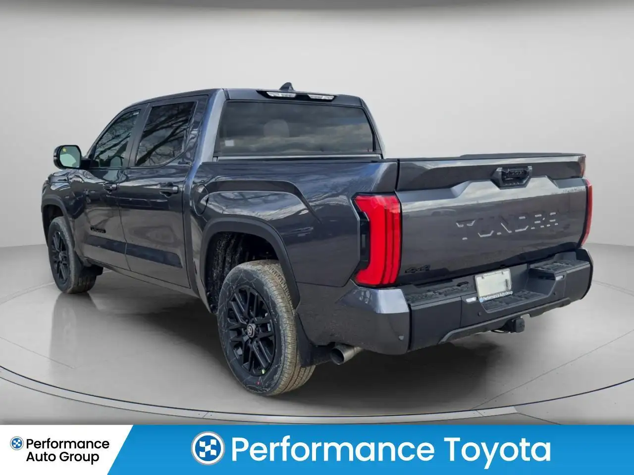 Toyota Tundra снимка Toyota Tundra