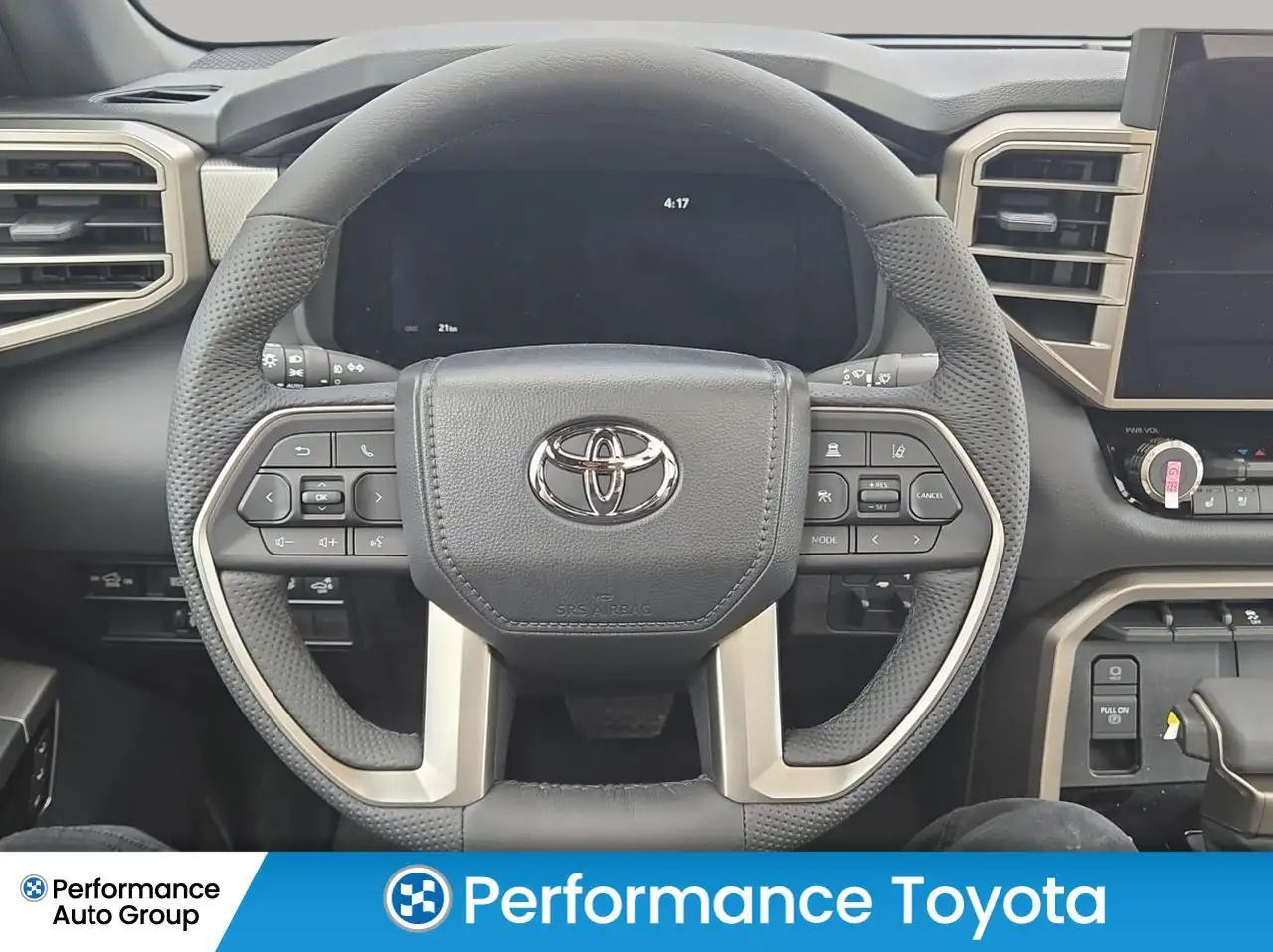 Toyota Tundra снимка Toyota Tundra