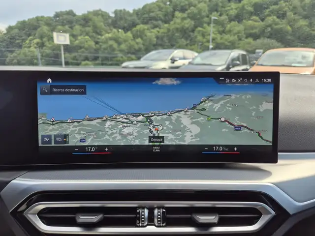 BMW 3 Series view 11