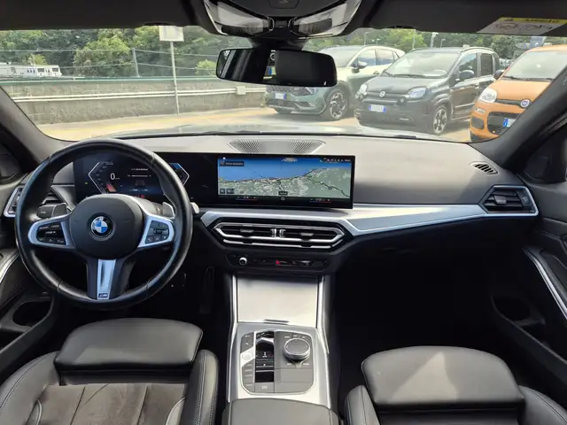 BMW 3 Series view 8