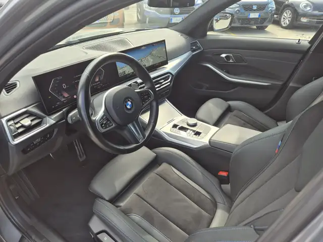 BMW 3 Series view 6