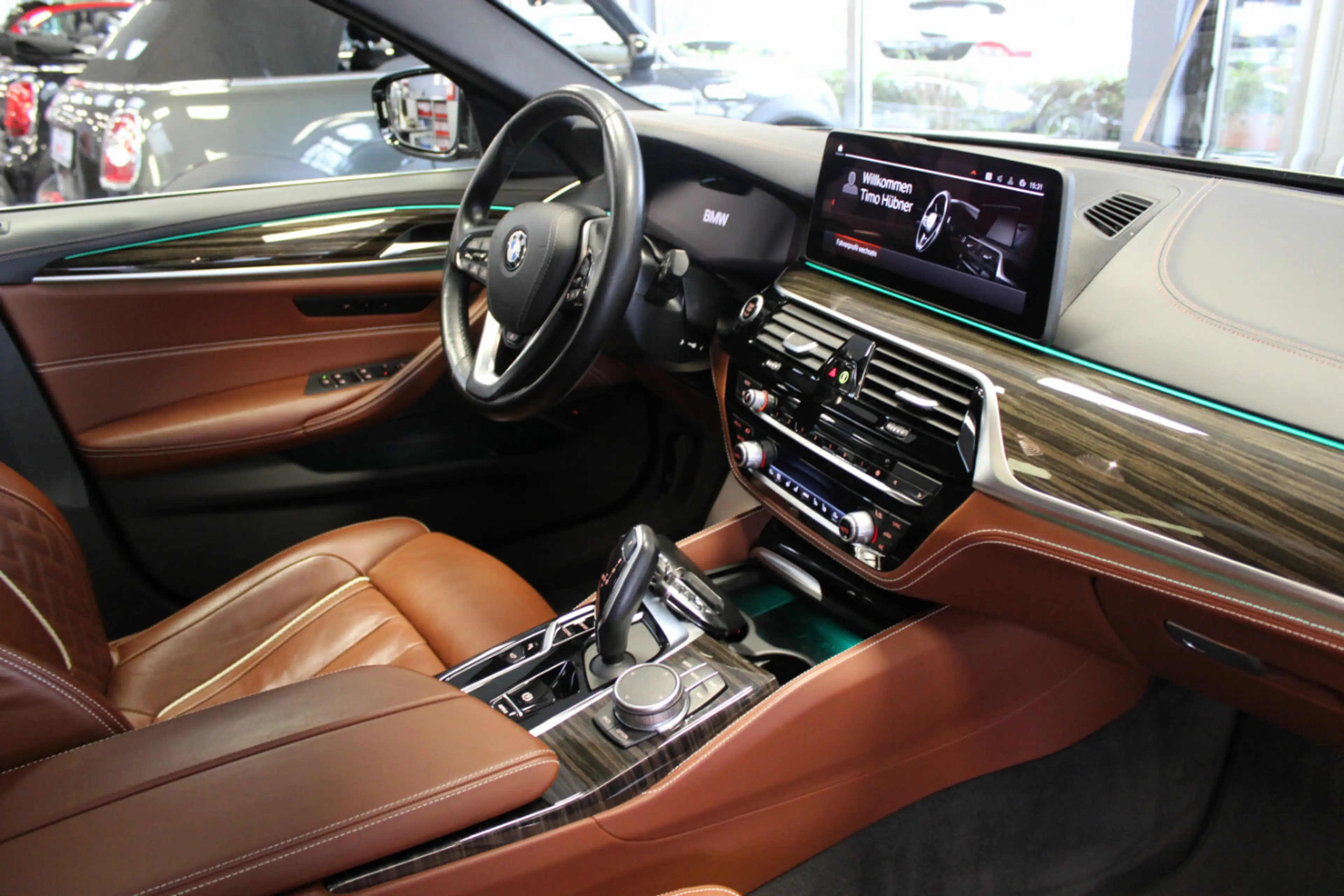BMW 520 Touring Luxury Line Pano - Leder - LED - HUD — photo 9