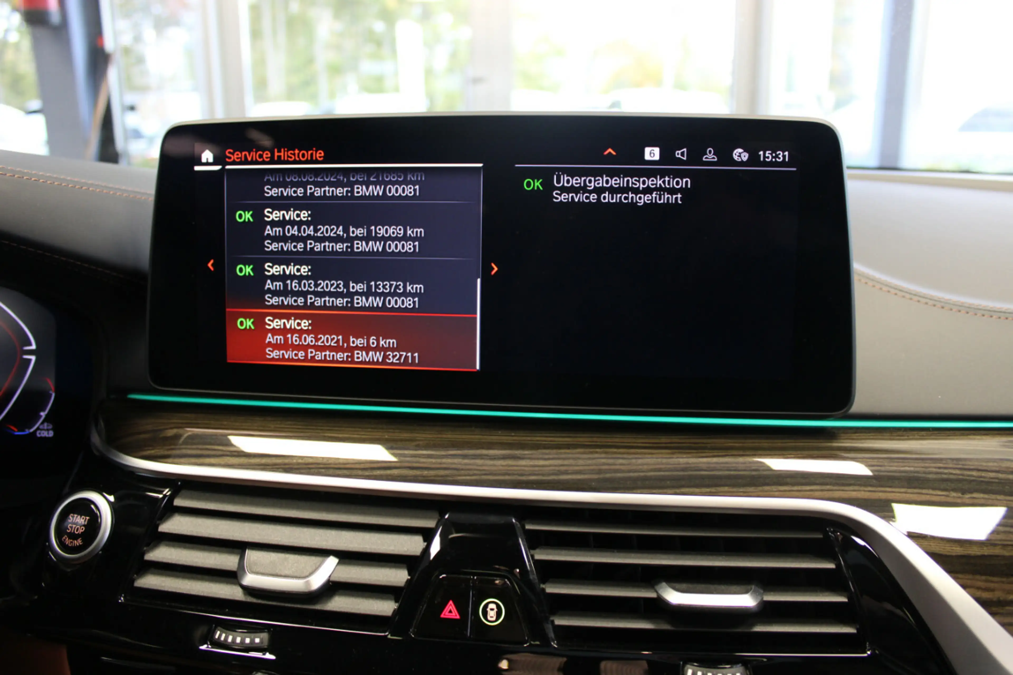 BMW 520 Touring Luxury Line Pano - Leder - LED - HUD — photo 13