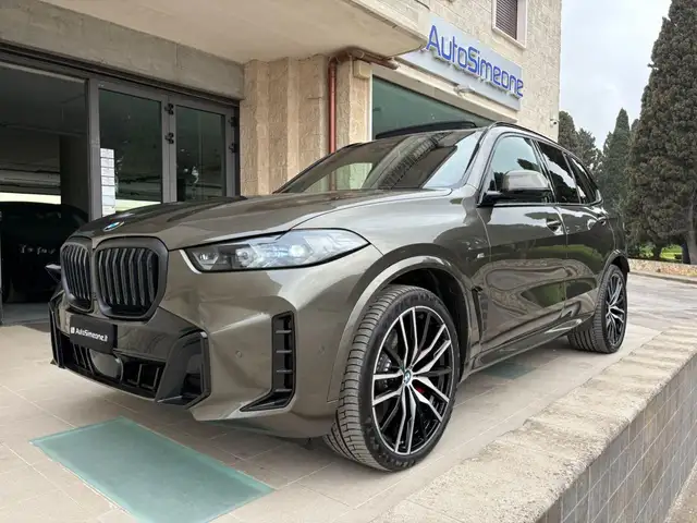BMW X5 xDrive30d 48V Msport Pro con soli 3563 km.