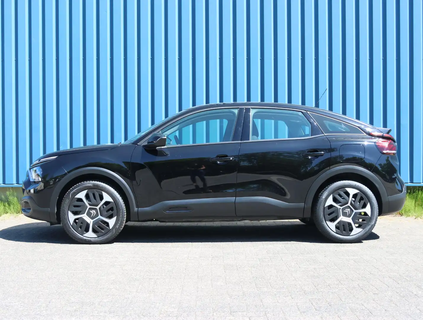 Citroen C4 SUV Feel 130PK Automaat | Navigatie | Achteruitrij Zwart - 2
