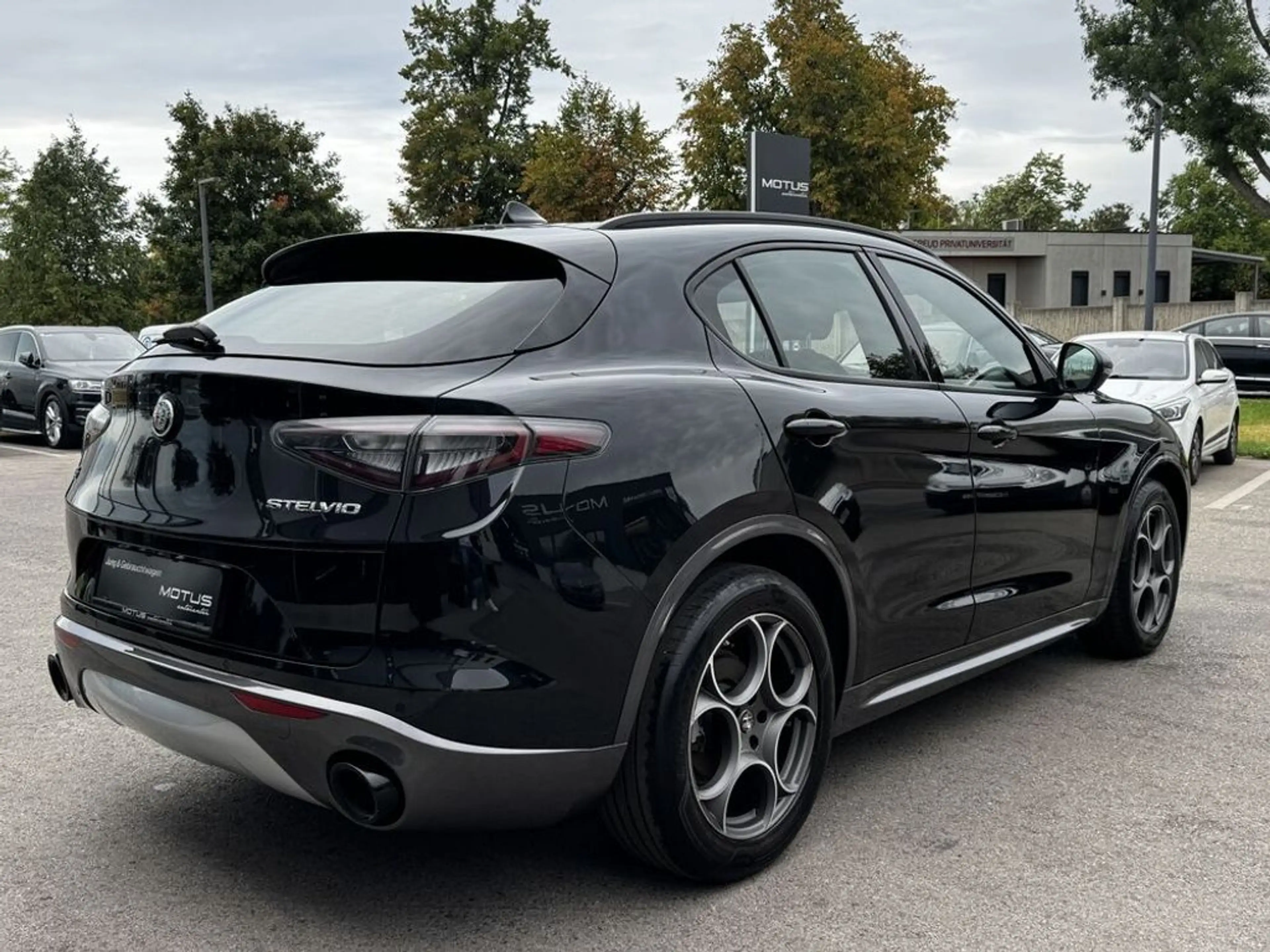 Alfa Romeo Stelvio Ti Q4 Schöne Ausstattung — photo 7
