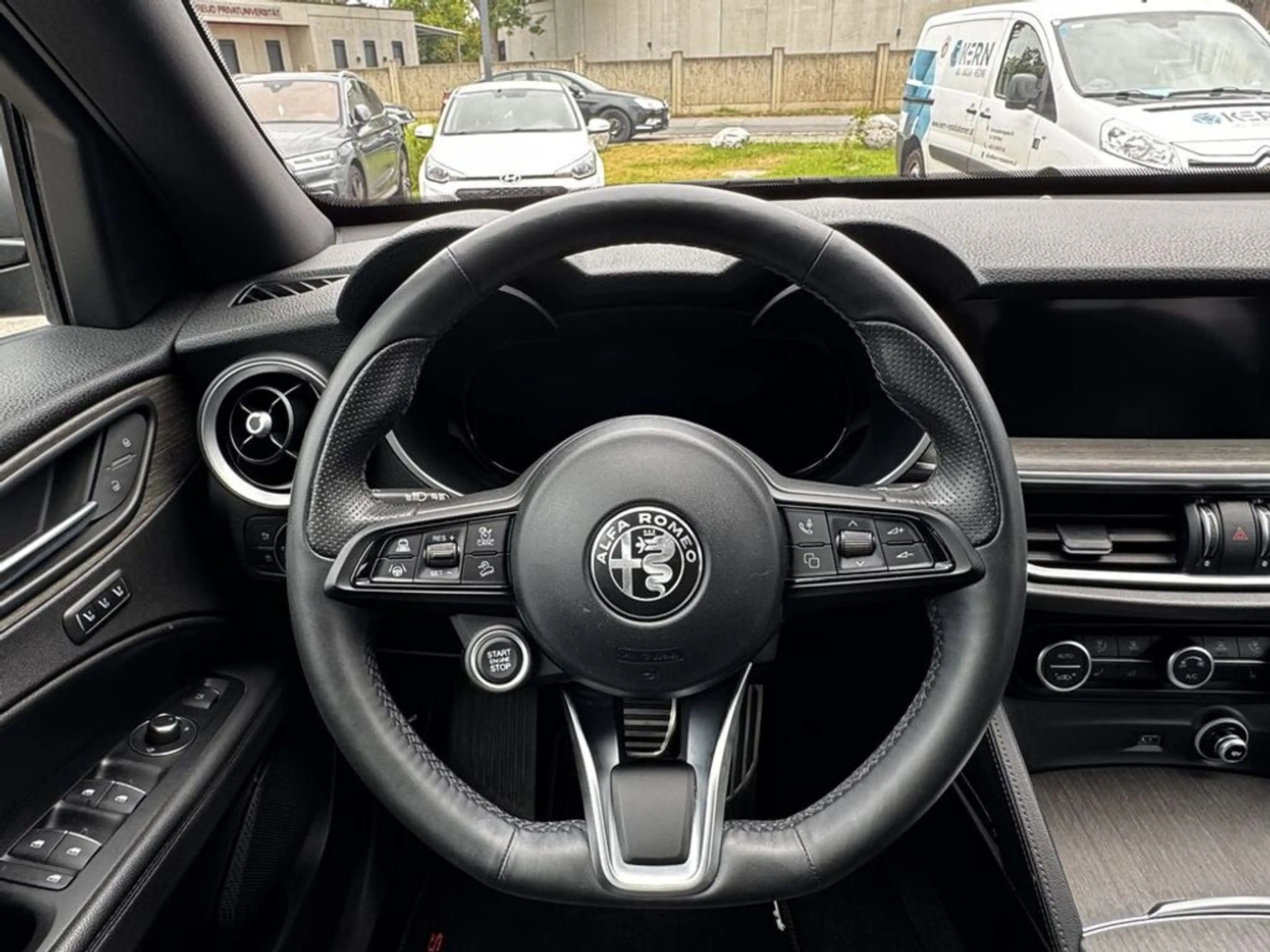 Alfa Romeo Stelvio Ti Q4 Schöne Ausstattung — photo 10