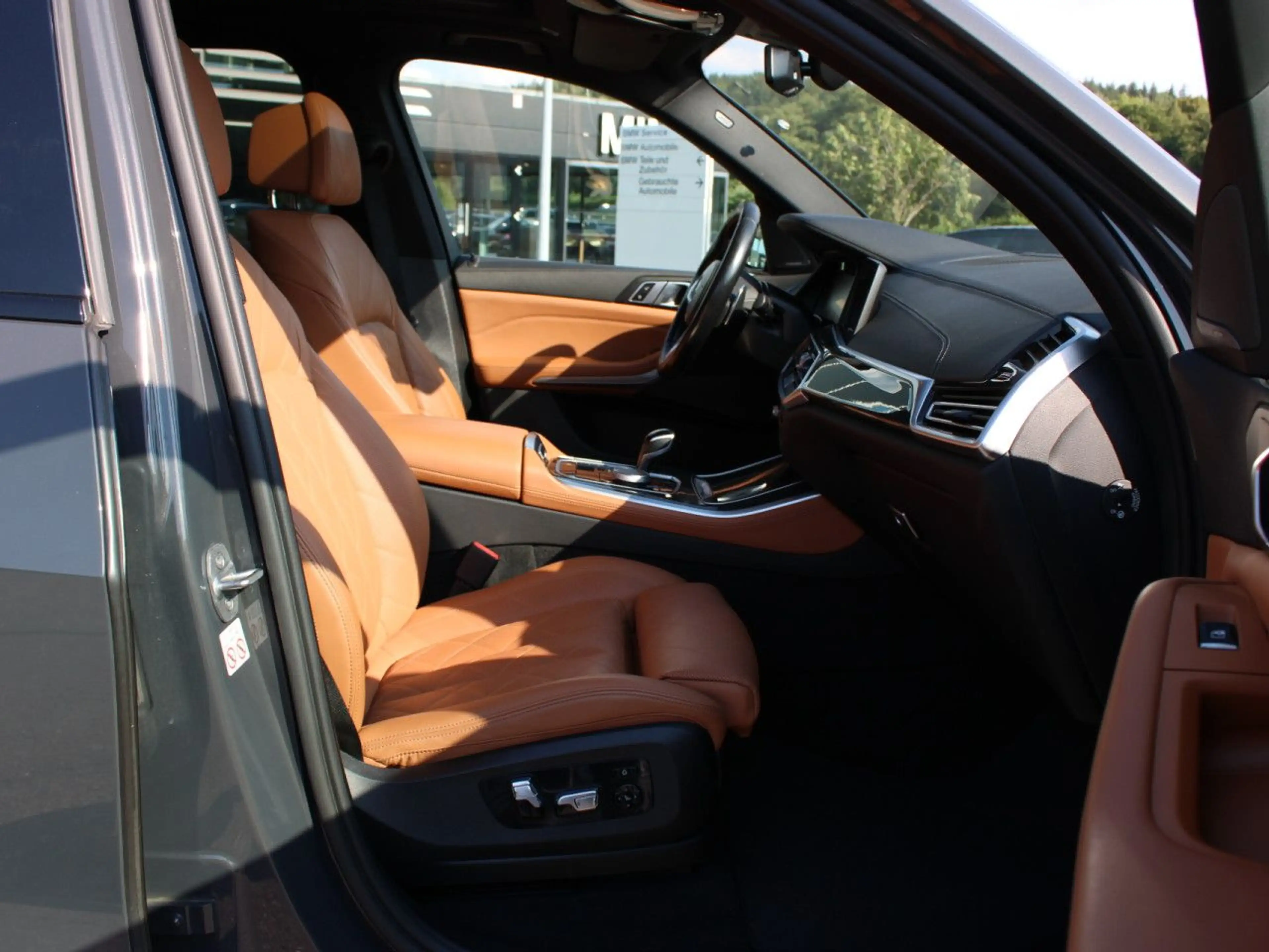 BMW X5 x40d M Sport AHK Pano Laser 360° Standheiz. 22" — photo 11