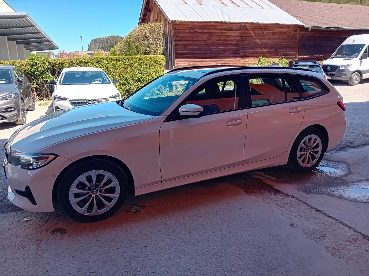 BMW 316 d 48 V Touring Aut. * Panoramadach * Alb - 2