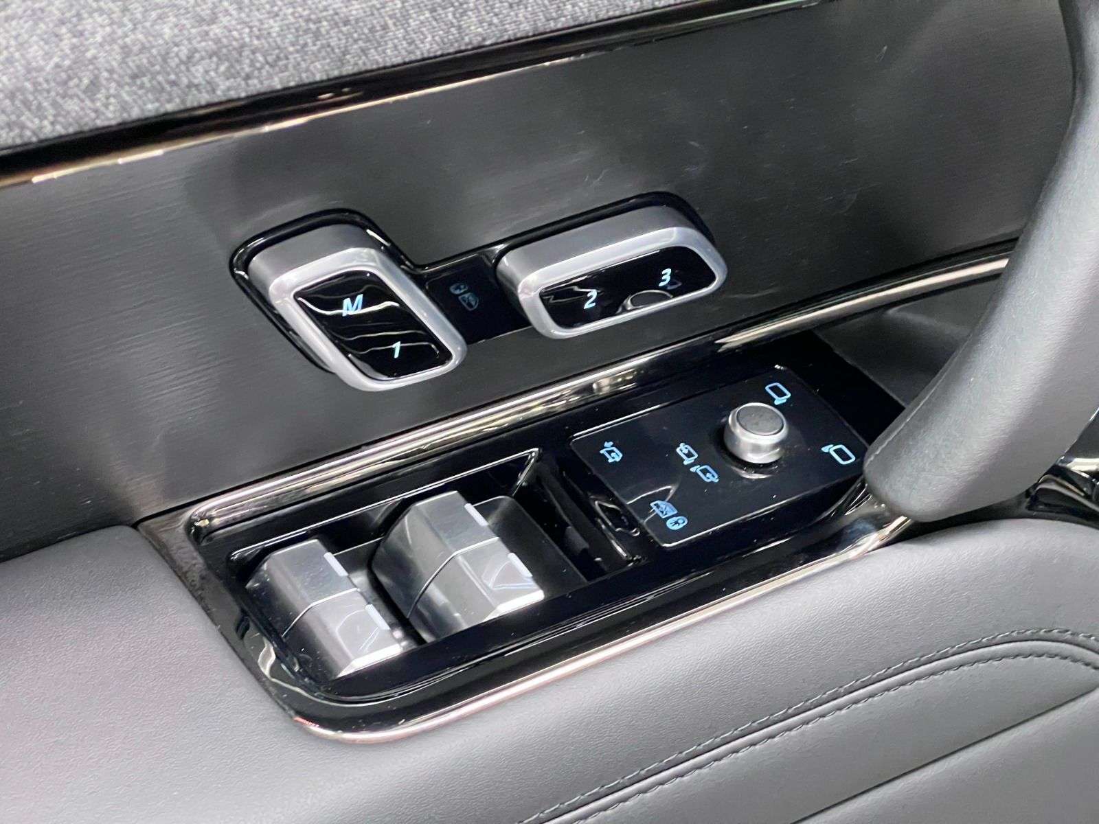 2024 Land Rover Range Rover Sport P400 DYNAMIC SE thumb 28