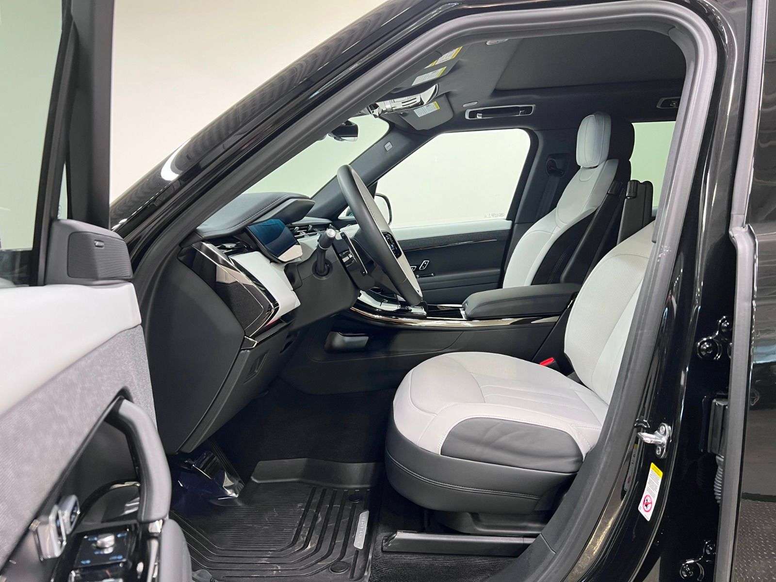 2024 Land Rover Range Rover Sport P400 DYNAMIC SE thumb 30