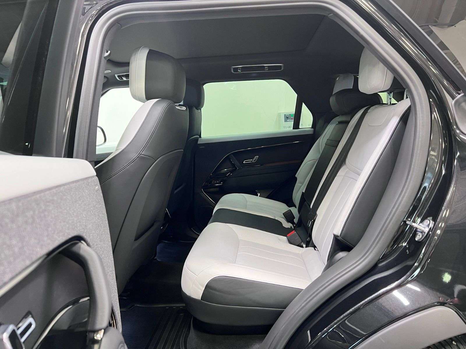 2024 Land Rover Range Rover Sport P400 DYNAMIC SE thumb 24