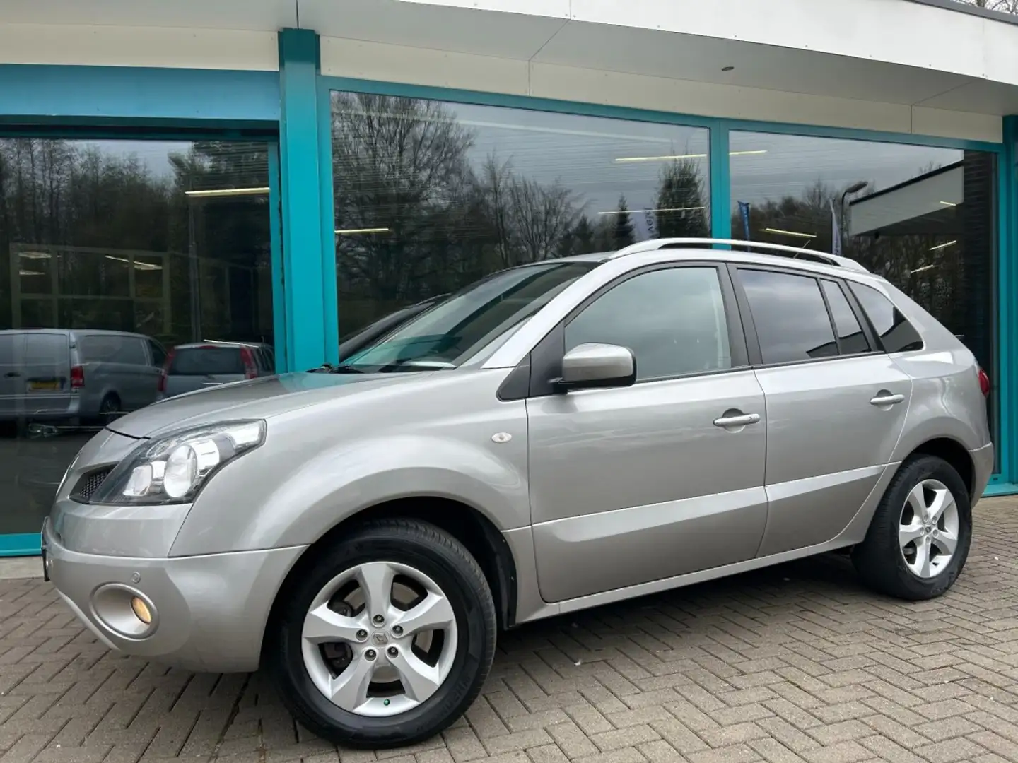 Renault Koleos 2.5 Navi, Cruise, TrHaak, PDC, Keyless, 17Inch, NA Gri - 1