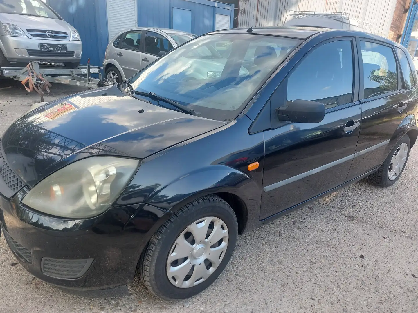 Ford Fiesta Schwarz - 2