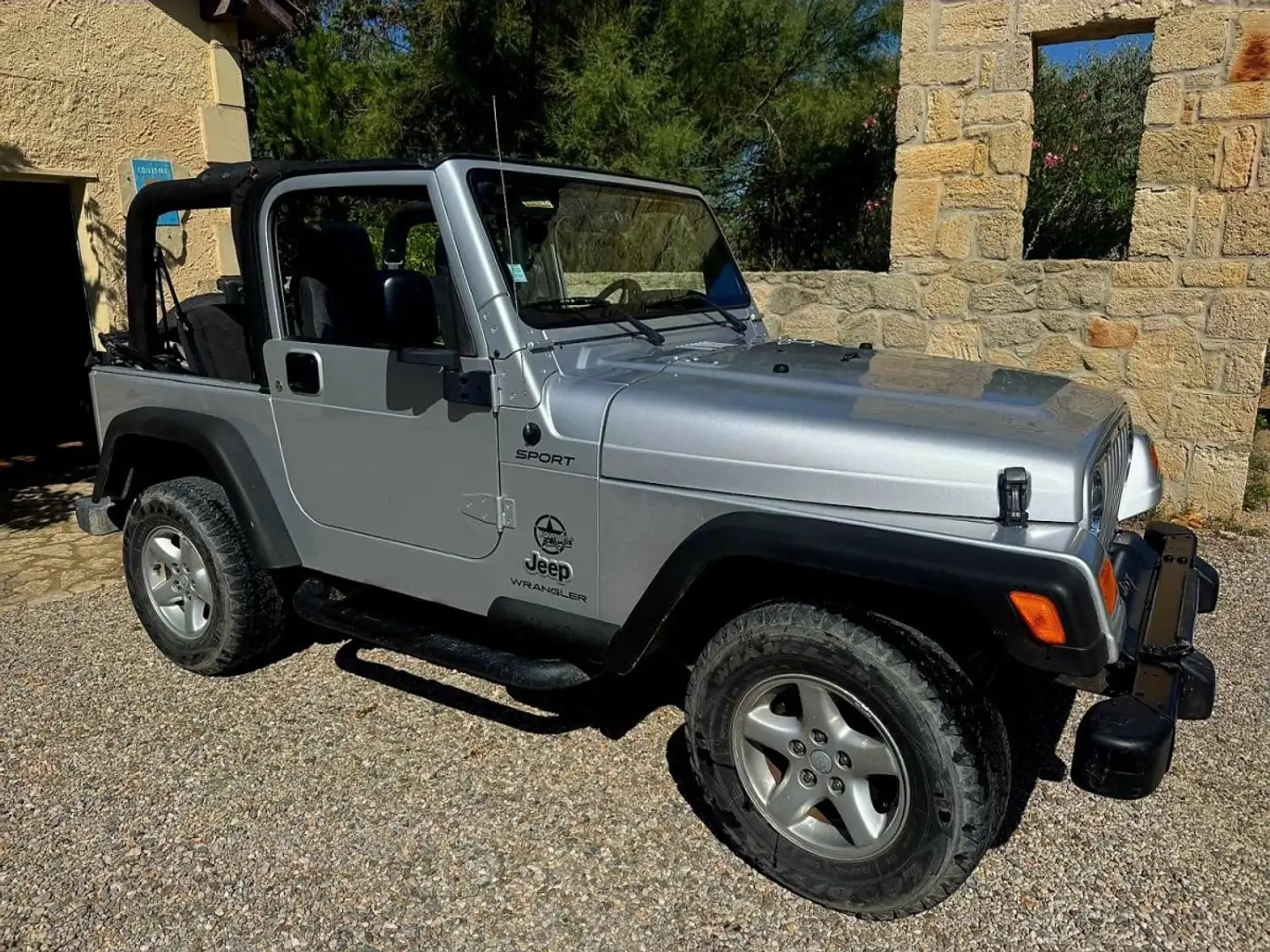 Jeep Wrangler Grau - 1