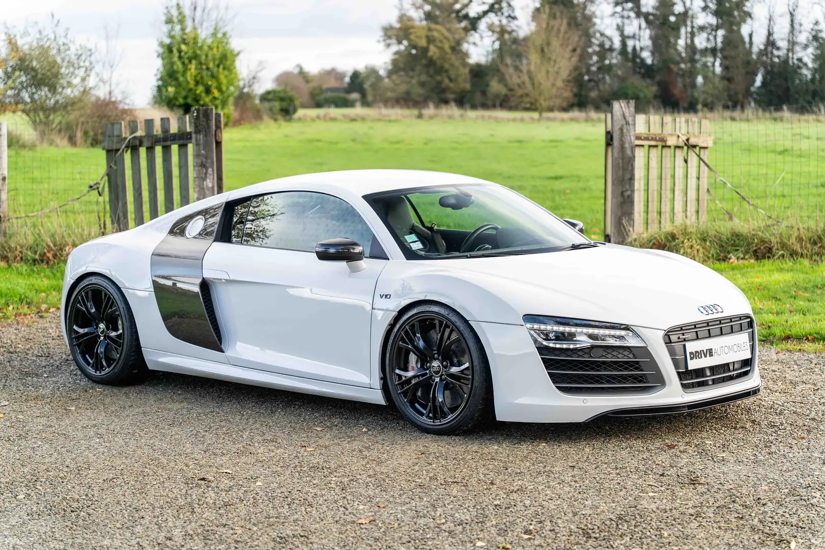 Audi R8 R8 V10 Plus 550 S-Tronic - F1 Seats / Carbone Blanco - 2