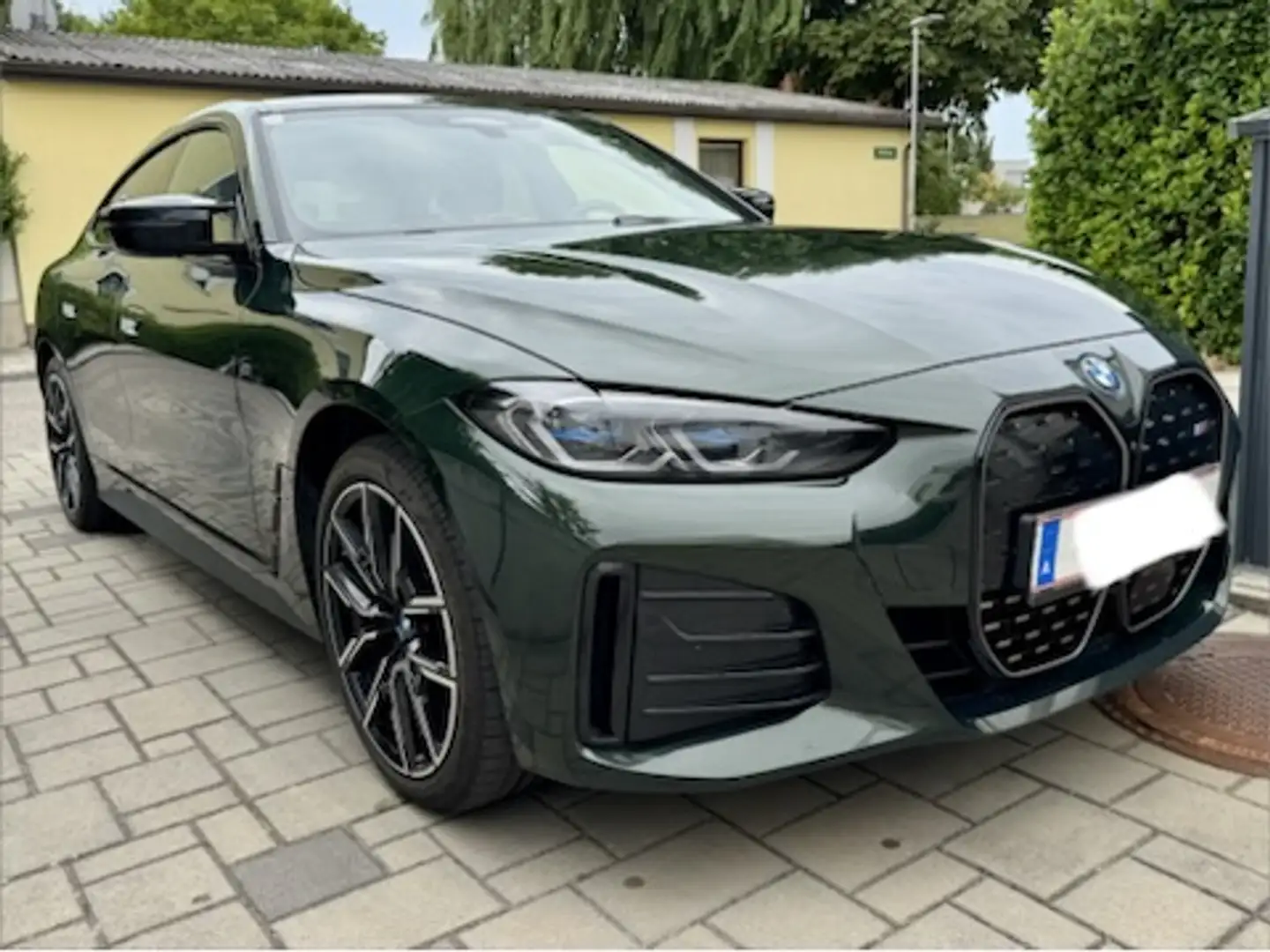 BMW i4 i4 Gran Coupe xDrive M50 80,7kWh Grün - 1