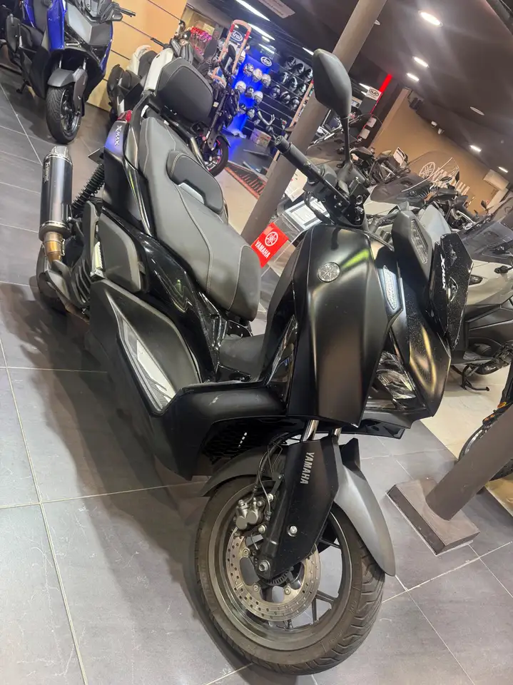 Yamaha X-Max 125