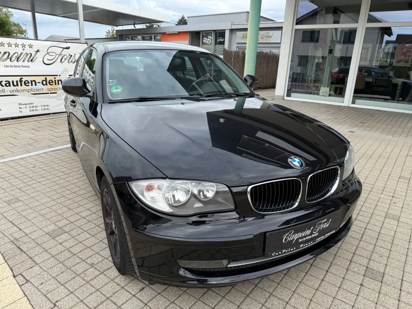 BMW 116 Baureihe 1 Lim. 116i,Klima ,TüV 11.2025 Zwart - 2