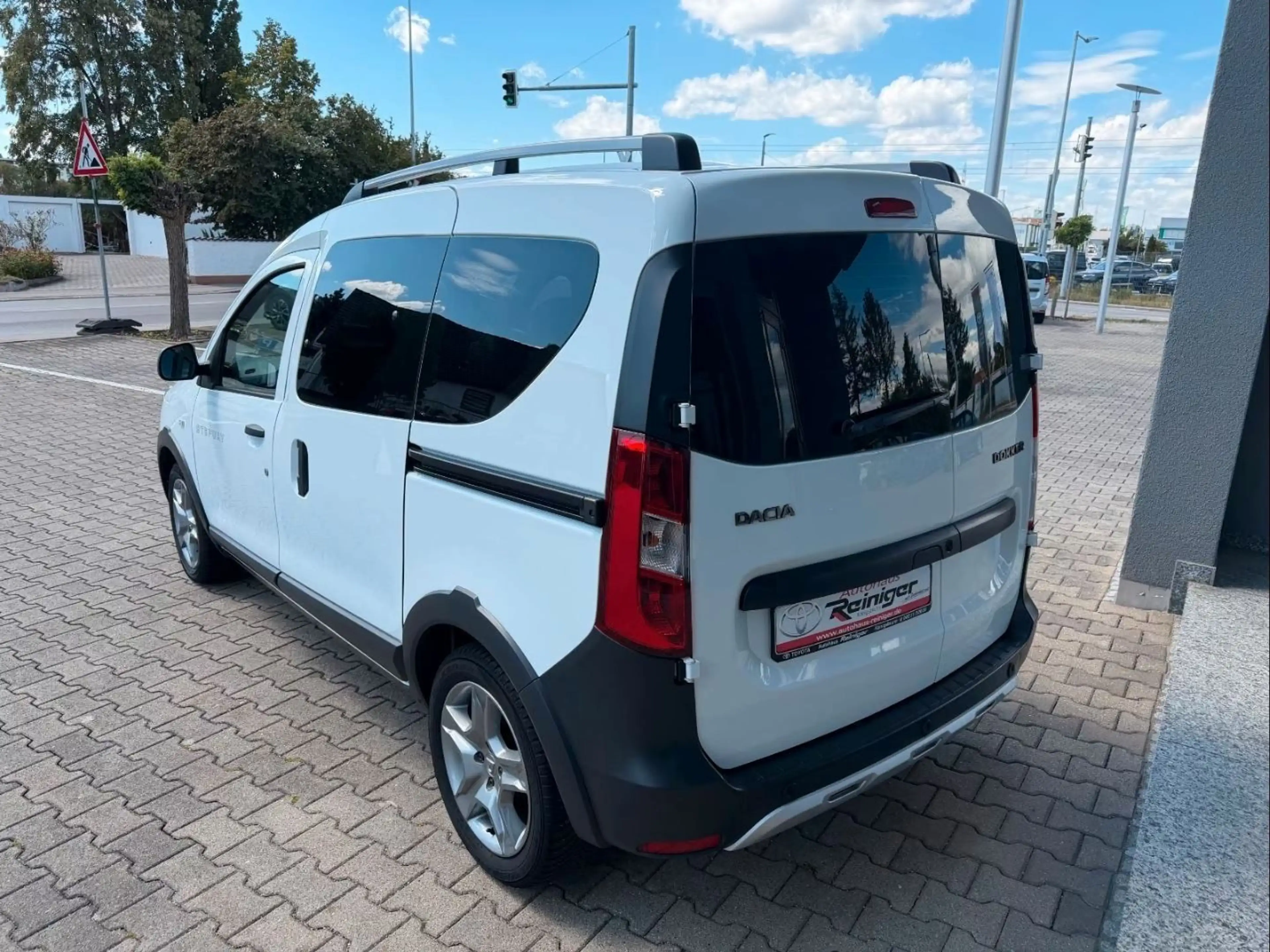 Dacia Dokker Stepway Plus Turbo MJ21 mit CAMPING BOX — photo 11
