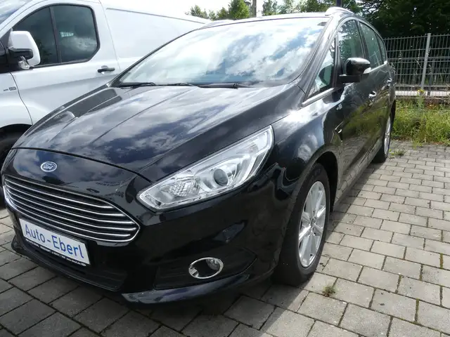 Ford S-Max main image