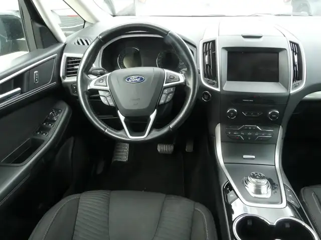 Ford S-Max view 6