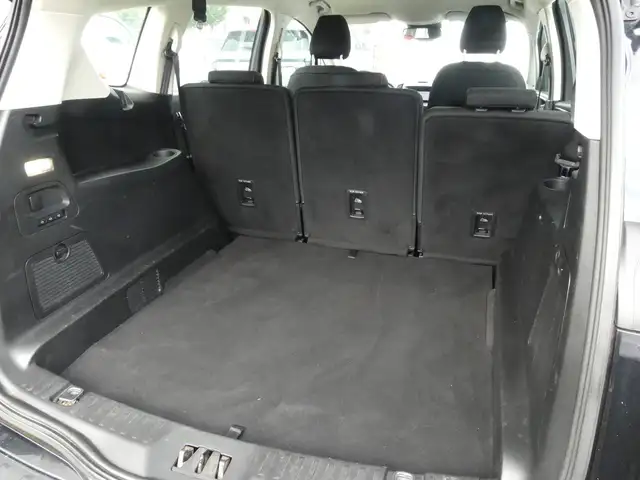 Ford S-Max view 4