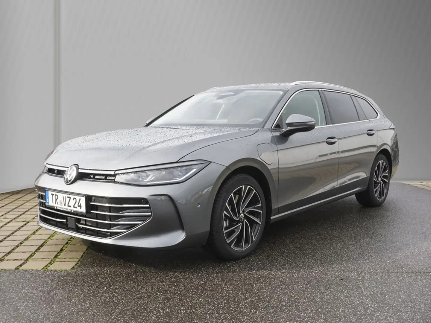 Volkswagen Passat Variant 1.5 TSI eHybrid DSG Elegance AHK Grau - 2