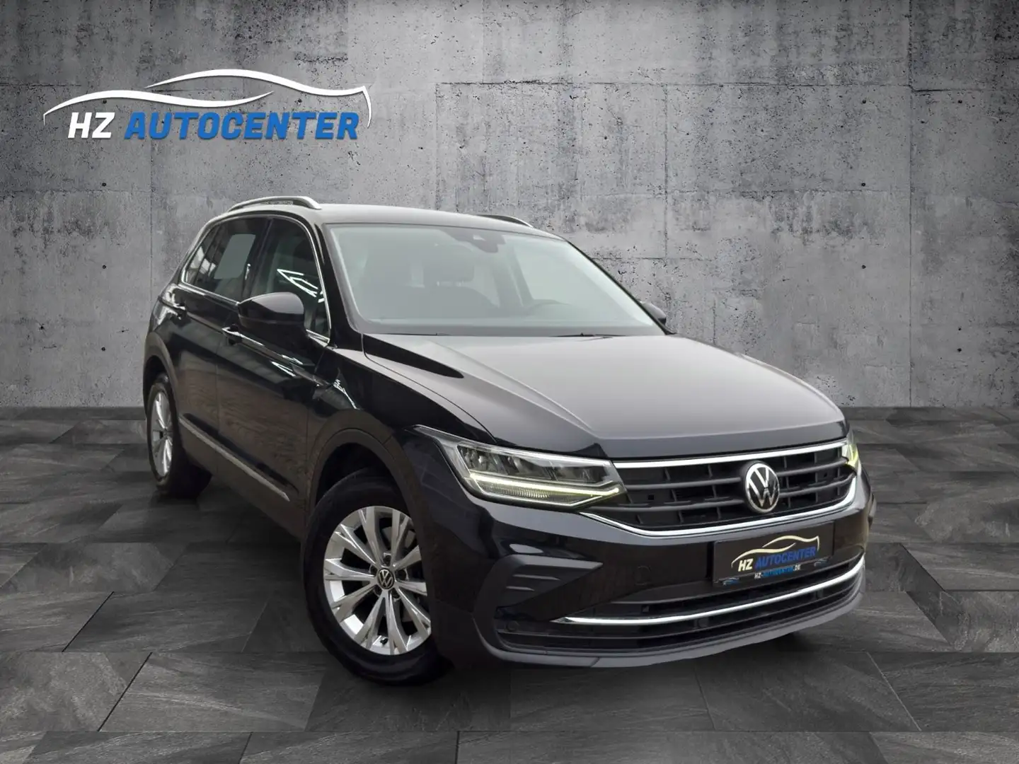 Volkswagen Tiguan Life 2.0 TDI DSG*APPLE*NAVI*LED*ACC*SIDE Noir - 1