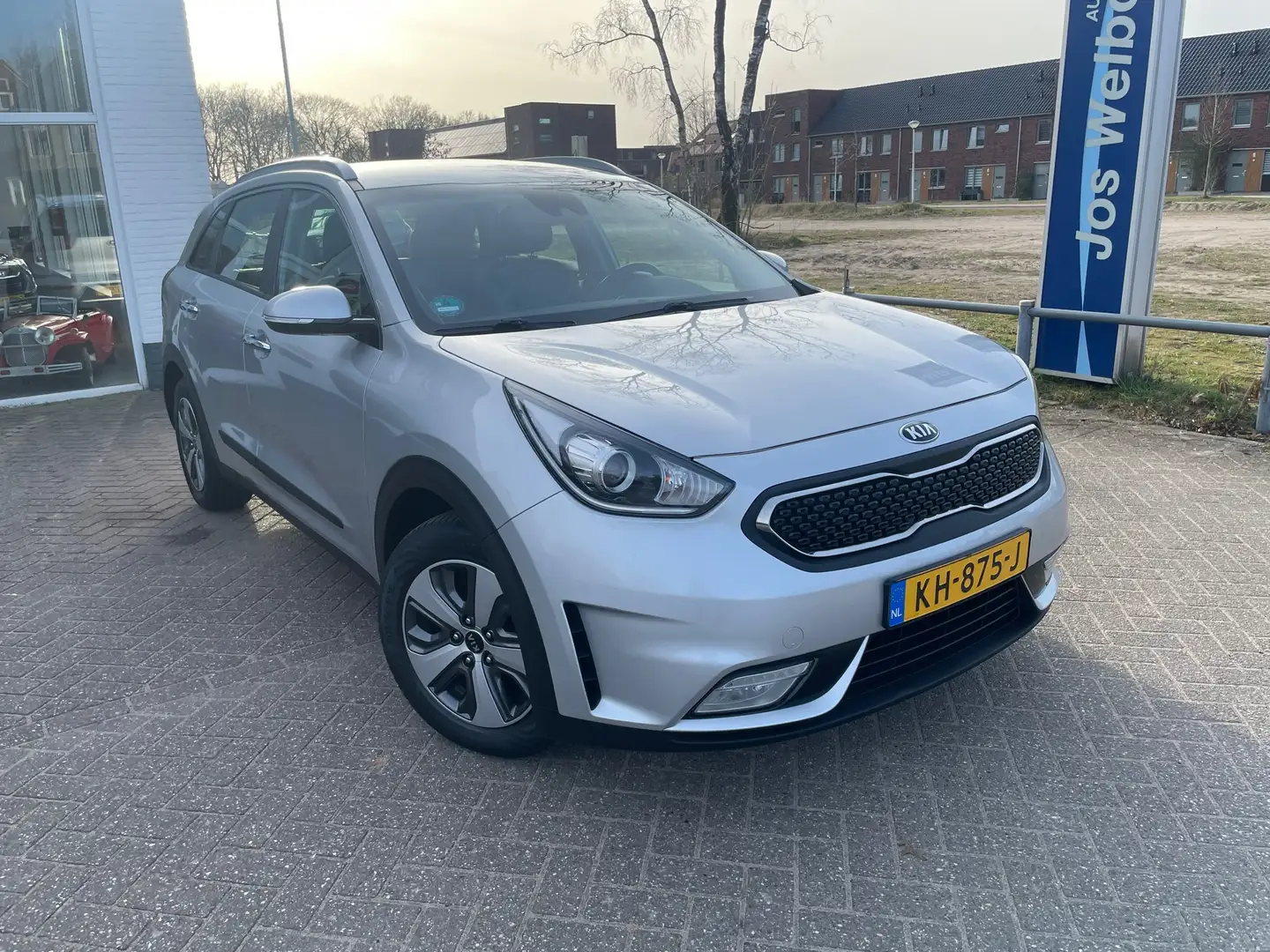 Kia Niro 1.6 GDi Hybrid First Edition Grau - 2