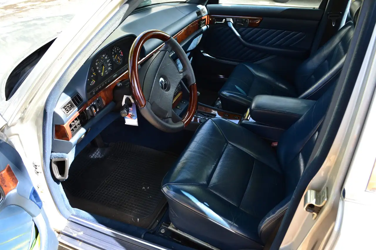 Mercedes-Benz 300 automático asiento piel, foto 3