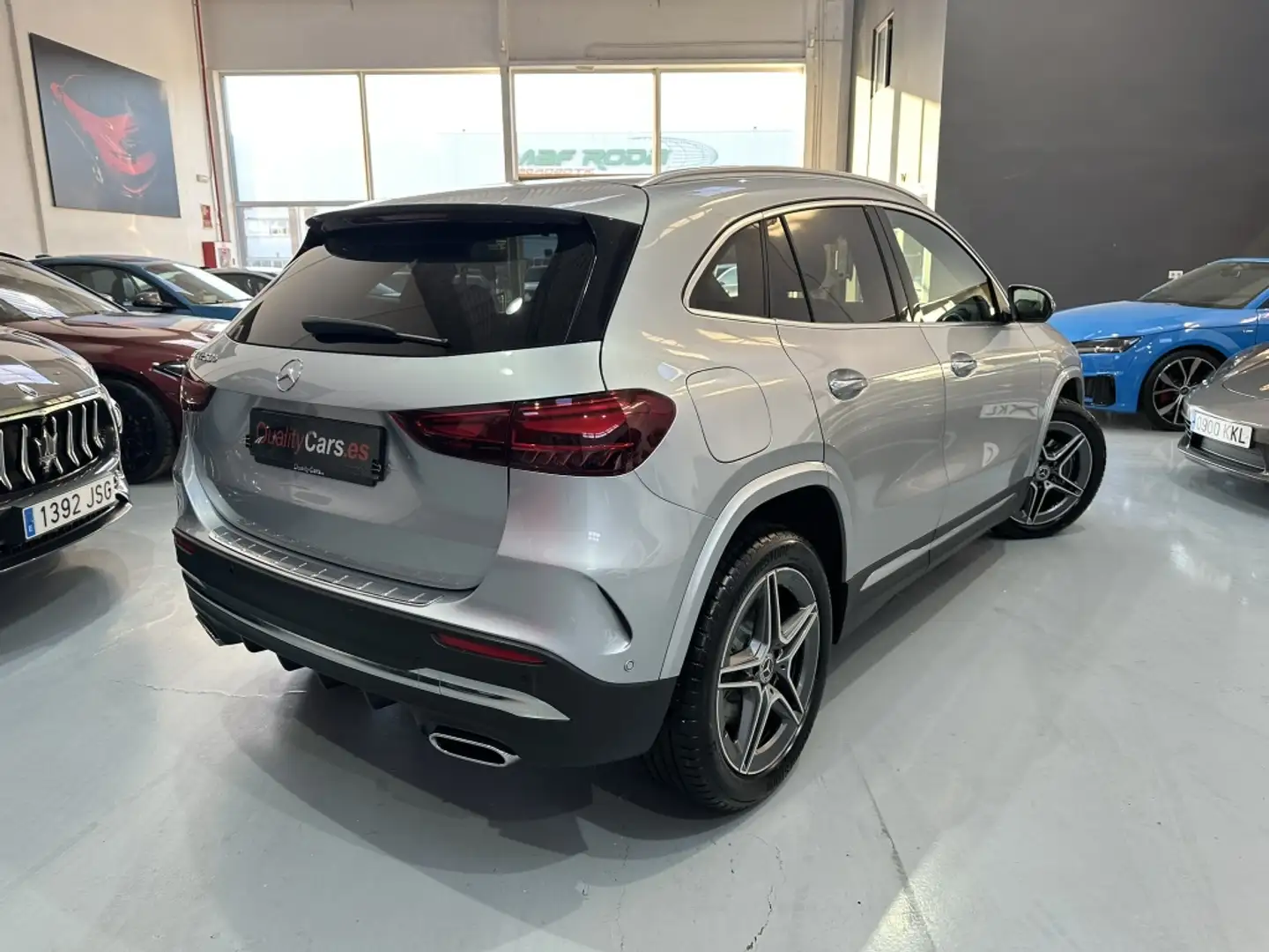 Mercedes-Benz GLA 250 250e Gris - 2