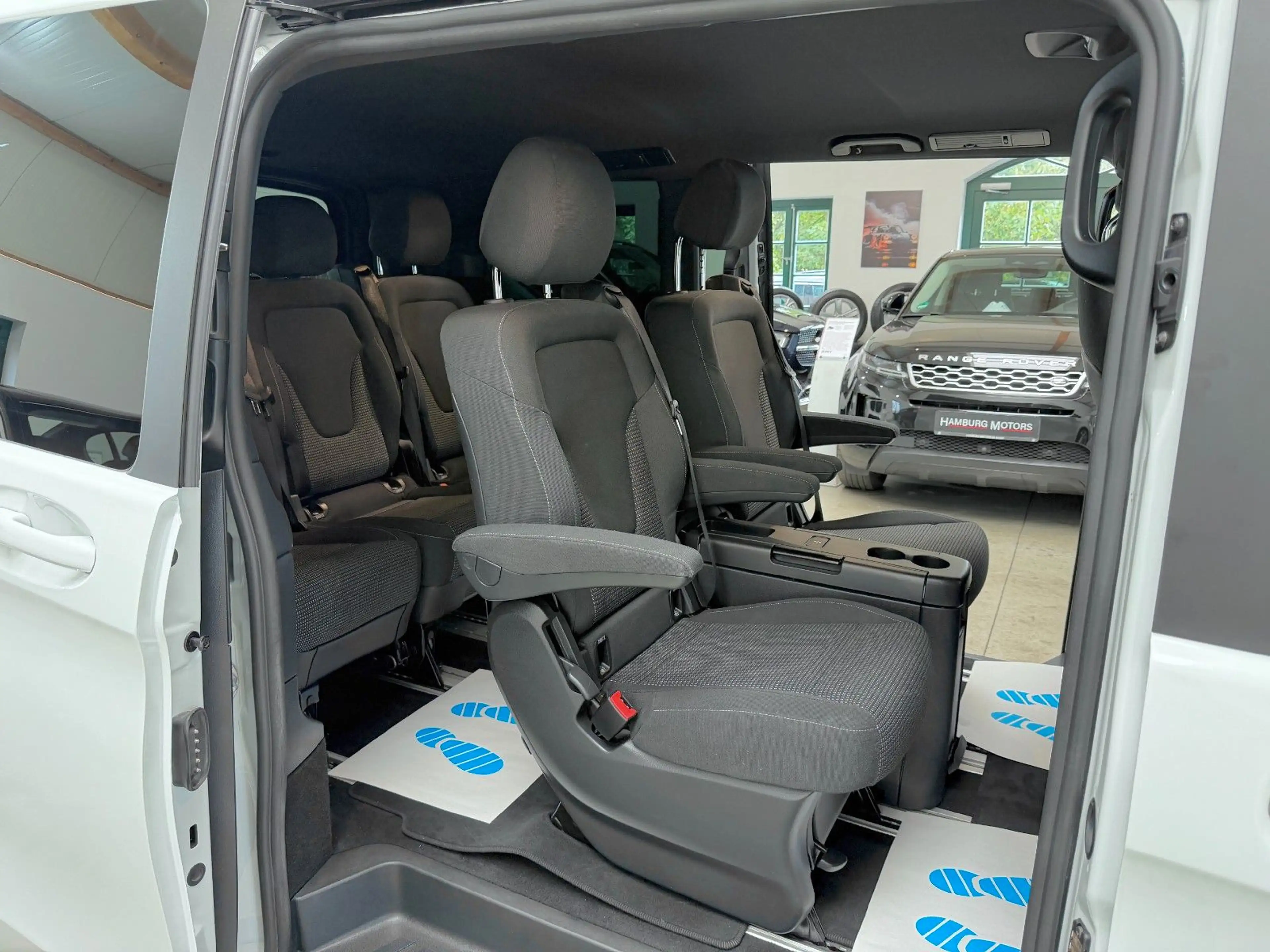 Mercedes-Benz 220 V 220 d 9G-TRONIC Edition LED/STANDHEIZUN/7SITZE — photo 13